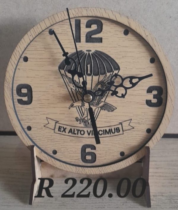 1Bn wooden wall clock 17cm