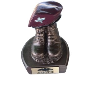 Statuettes Boots&Beret 44